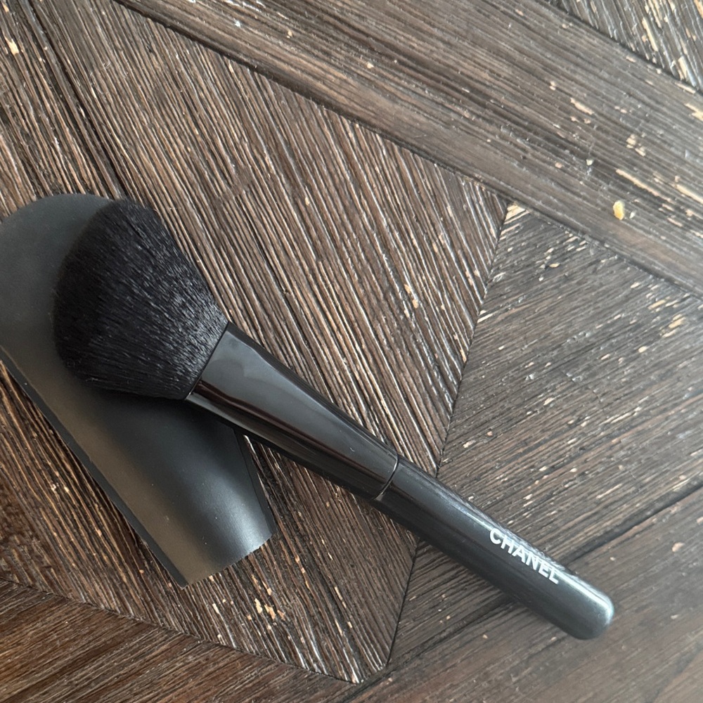 LES PINCEAUX DE CHANEL Contouring Brush N°109 - Picture 6 of 8